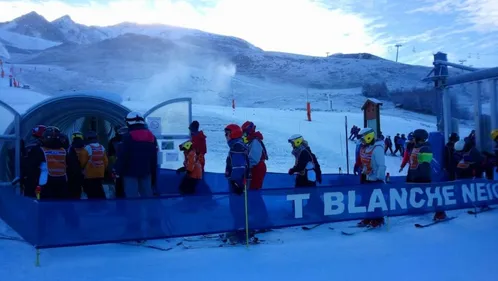 Pyrénées : Les stations de ski adaptent leurs offres faute de neige