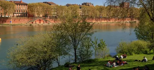 Les berges de la Garonne et la prairie des filtres fermées à Toulouse