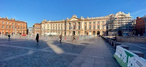Le village enchanté de Noël à Toulouse sera sur la Place du...