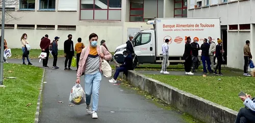 Toulouse. Distribution de 650 paniers alimentaires à des étudiants...