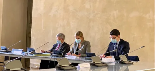 Toulouse : la ministre déléguée à l'Industrie veut faire émerger...