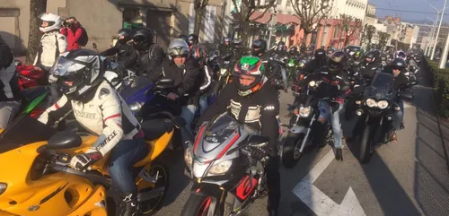 Toulouse : les motards se mobilisent contre le contrôle technique...
