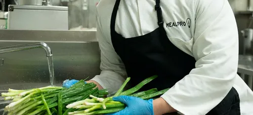 Toulouse. Dans les coulisses des repas solidaires pour les...
