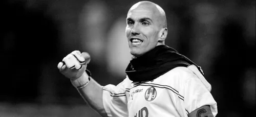 Pluie d'hommage suite à la mort de Christophe Revault, gardien...