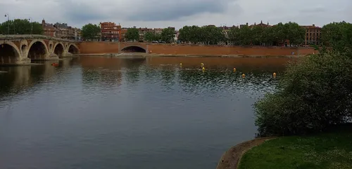A quand l'abandon du port du masque à l'extérieur à Toulouse et en...