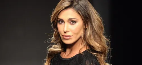 Une ancienne playmate crée la polémique sur la toile ! Découvrez...