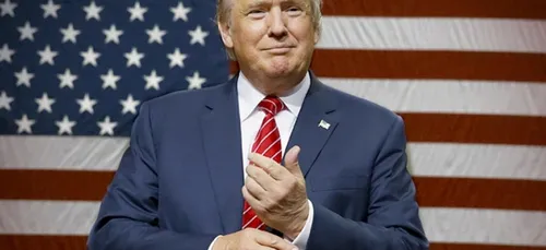 Donald Trump : il signe son premier décret anti-IVG
