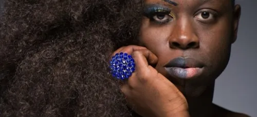 Après 7 ans de fidélité et d'abstinence, il découvre que sa fiancée...