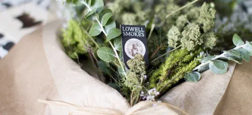 En Californie, il vous est possible d'offrir des bouquets de weed à...