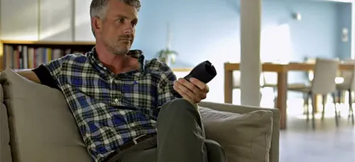 En regardant un reportage à la télé, ce que cet homme a découvert...