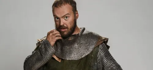 Alban Ivanov met une sacrée frappe face à Kaaris ! (Vidéo)