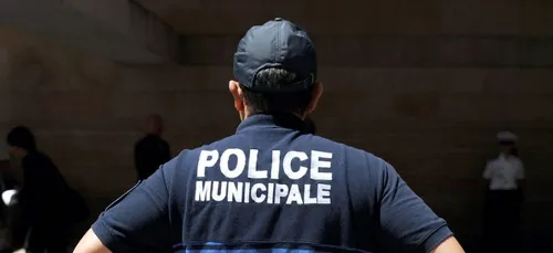 Comme pour l'affaire Théo, ce policier est accusé de viol !