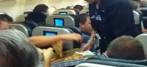 Un pilote paie sa tournée de pizzas !