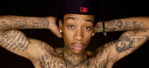 Mais qu'arrive-t-il aux cheveux de Wiz Khalifa?