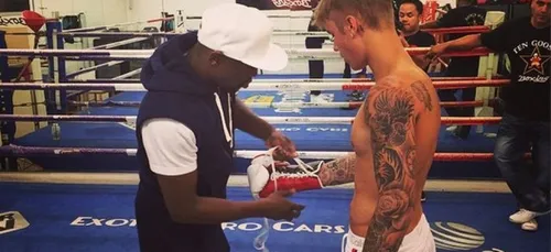 Justin Bieber face au champion du monde de boxe ! (Vidéo)