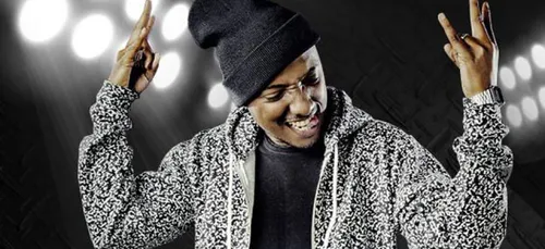 Soprano au top des charts avec "Cosmopolitanie"