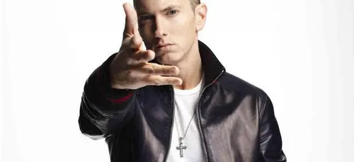 Eminem menace de violer Iggy Azalea dans son dernier son ! (Vidéo)