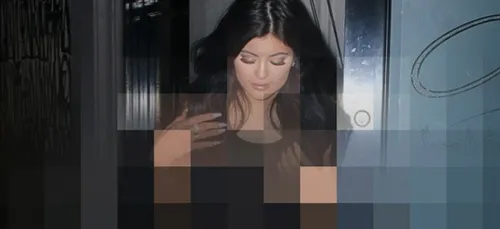 Kylie Jenner sort la robe transparente ! (Photos)