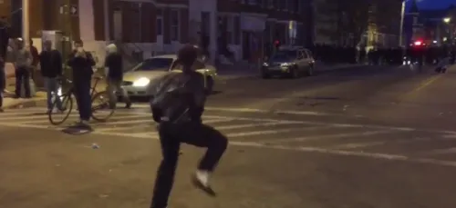 Baltimore : Protester en dansant ! (vidéo)