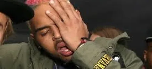 Amira Ayeb : Elle s'introduit toute nue chez Chris Brown !