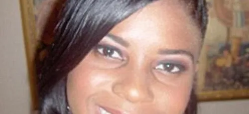 Obligée de démissionner pour avoir montré ses seins à ses élèves !