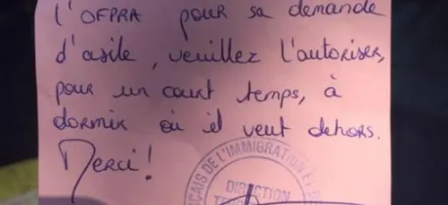 Un document officiel fourni à un "sans-papier" fait le buzz !!