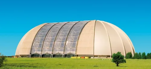 Dans cet hangar se cache le parc aquatique le plus stylé du monde !