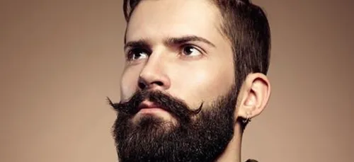 Les policiers en mode barbichette et tatouages !