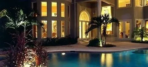 Les maisons de footballeurs les plus diiiingues ! (photos)