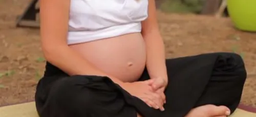 Une femme a eu un bébé avec un gamin de 12 ans...