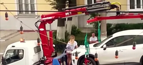 Russie : Elle fait un strip-tease pour ne pas se faire prendre sa...