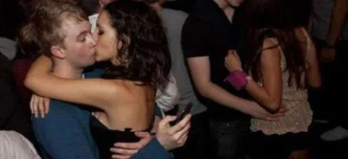 Notre génération est accroc au smartphone... La preuve en images !