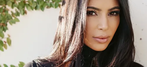 Kim Kardashian dévoile une fois de plus ses seins ! (photo)