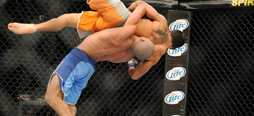 (Vidéo) Il se chie dessus pendant son combat !