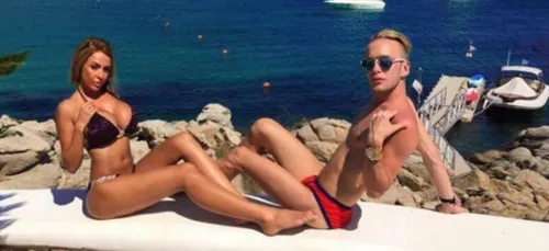 Hallucinant: Un couple dépense plus de 300 000 dollars en chirurgie...