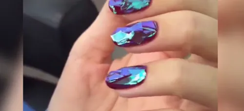 Le Glass Nails : Nouvelle tendance qui affole la toile ! (vidéo)