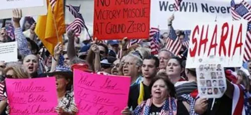 Une islamophobe change radicalement sa vision après avoir rencontré...