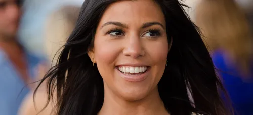 Kourtney Kardashian pose entièrement nue pour exaspérer son ancien...
