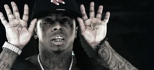 Lil Wayne risque la banque route !!!