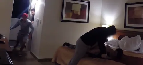 Regardez comment ont-ils piégé un pédophile qui voulait violer une...