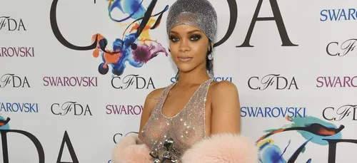 Toutes ces stars qui ont osé la robe transparente ! (photos)