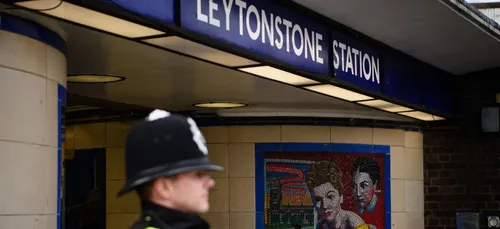 La vidéo de l'attaque au couteau dans le métro à Londres !!