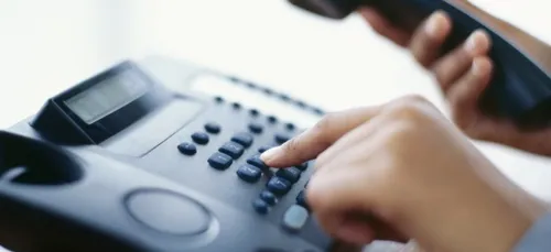 L'histoire d'un mec qui appelle par erreur, un policier en pensant...