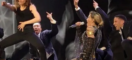 Madonna claque les fesses de Christine and The Queens en plein...