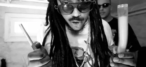 A2H - Haïr d'amour (Clip Officiel)