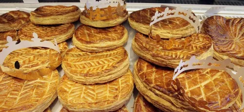 Bizarre bizarre: elle trouve une fève Marine Le Pen dans sa Galette...