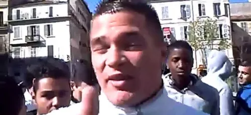 Un freestyle de Jul adolescent refait surface sur le net et créer...