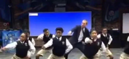 Vidéo: un professeur comme lui, tout le monde en rêve...à decouvrir