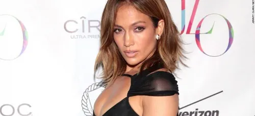Jennifer Lopez : Sa tenue de scène recouverte de 260 000 cristaux...