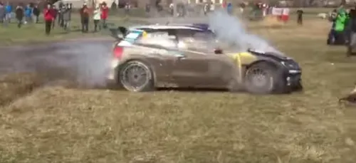 Rallye de Monte-Carlo : Un spectateur se fait faucher par un pilote...